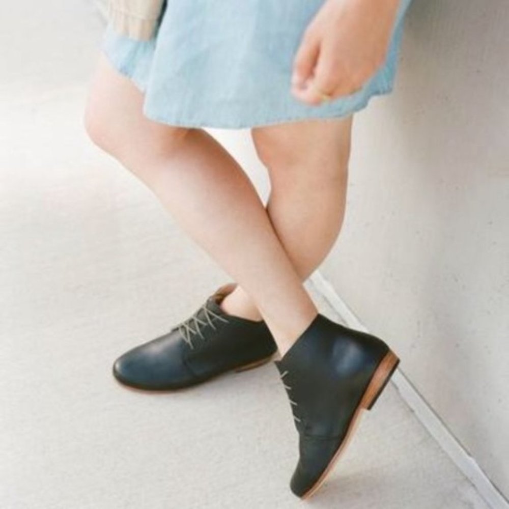 Nisolo Women’s Black Harper Chukka Chelsea Boots 7 - Picture 1 of 6